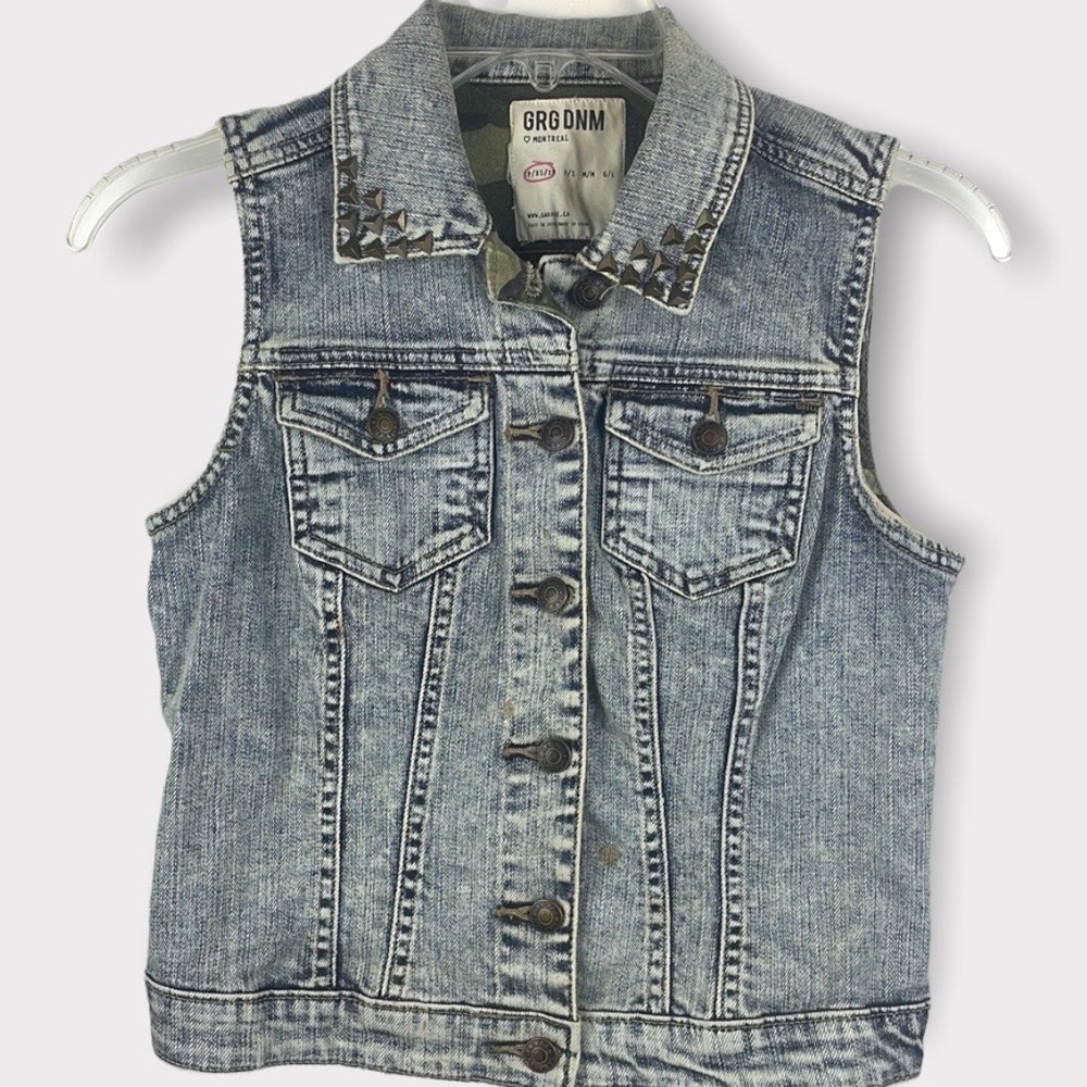Garage DENIM GRG DNM Sz extra small, metal embellishments & Camo interior Sz XS
